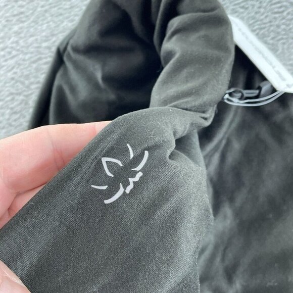 Beyond Yoga Black Pocket Infinity Scarf With Zipper Unisex NWT 5055 - Picture 2 of 6